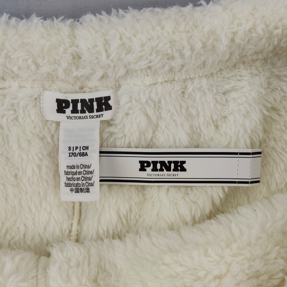 PINK Lounge Shorts Womens S White Faux Fur Fuzzy Sleep Pajama Cozy Plush Soft - Picture 3 of 4